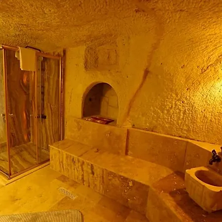 Hanci Cave 于尔居普